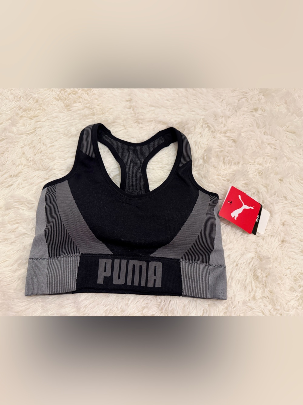 Puma  Seamless Racerback sport bra